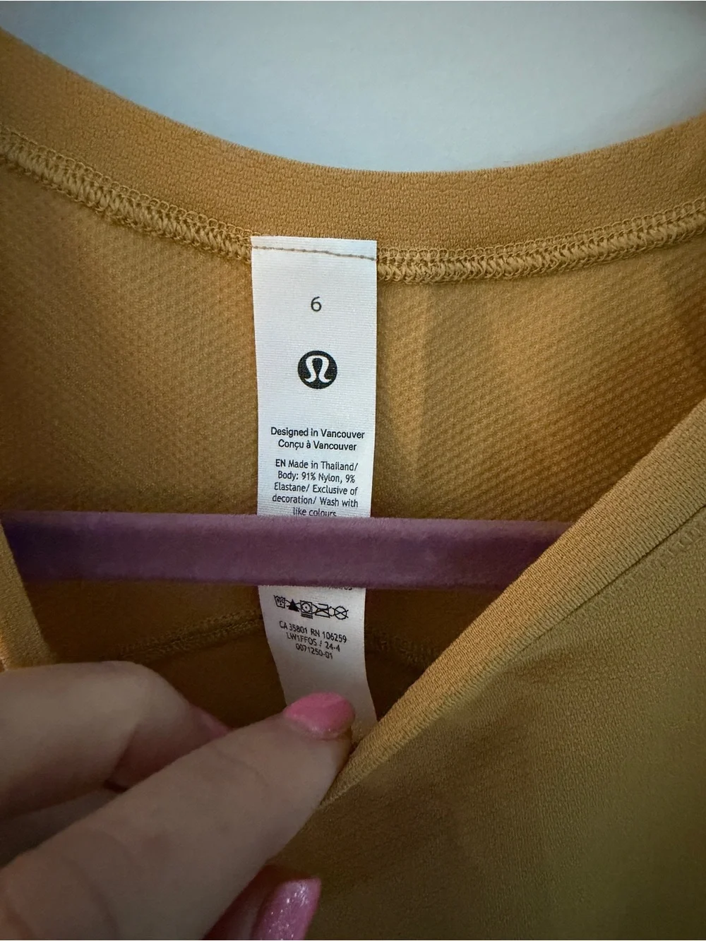 Lululemon High Neck Run and Train Tank Size 6 NWT